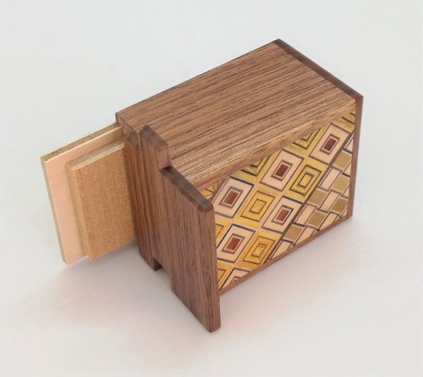Photo4: 7 steps Yosegi/Walnut wood 2 sun Japanese puzzle box Himitsu-bako (4)