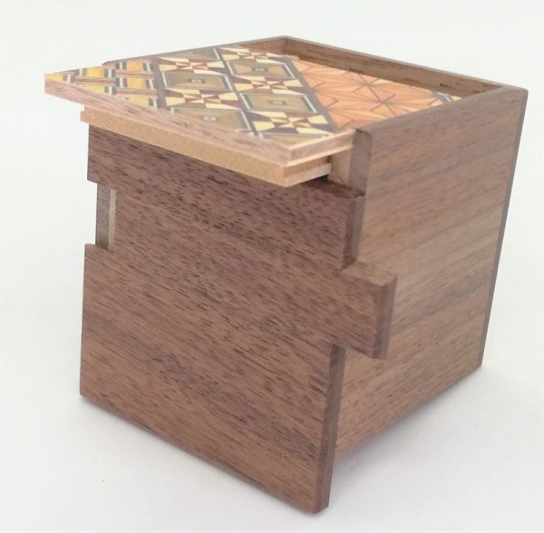 Photo5: 7 steps Cube Yosegi/Walnut wood 2 sun Japanese puzzle box Himitsu-bako (5)