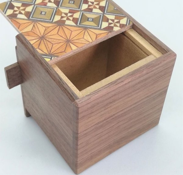 Photo6: 7 steps Cube Yosegi/Walnut wood 2 sun Japanese puzzle box Himitsu-bako (6)