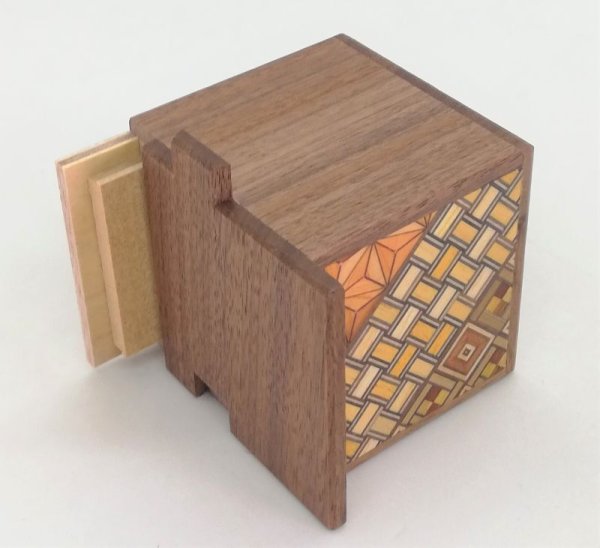 Photo3: 7 steps Cube Yosegi/Walnut wood 2 sun Japanese puzzle box Himitsu-bako (3)