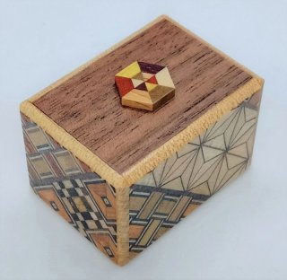 【即購入ok!!】M(A)DE IN JAPAN 完全限定生産BOX Giant Food Offering Exclusive Japanese Snack Box | Progressive Grocer