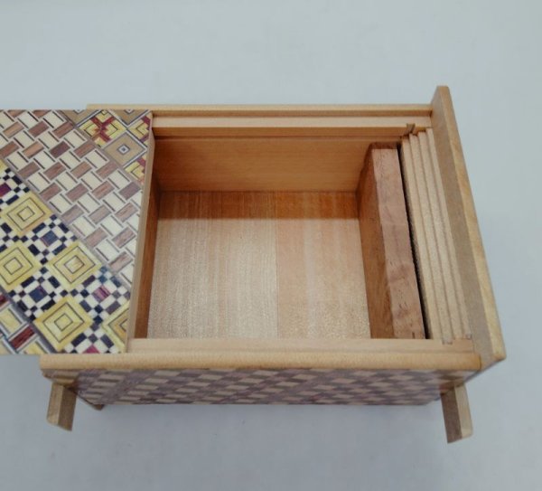 Photo6: 27 steps Yosegi/Ichimatsu 4.2 sun Japanese puzzle box Himitsu-bako (6)