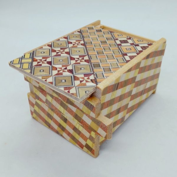 Photo7: 12 steps Yosegi/Ichimatsu 3 sun Japanese puzzle box Himitsu-bako (7)