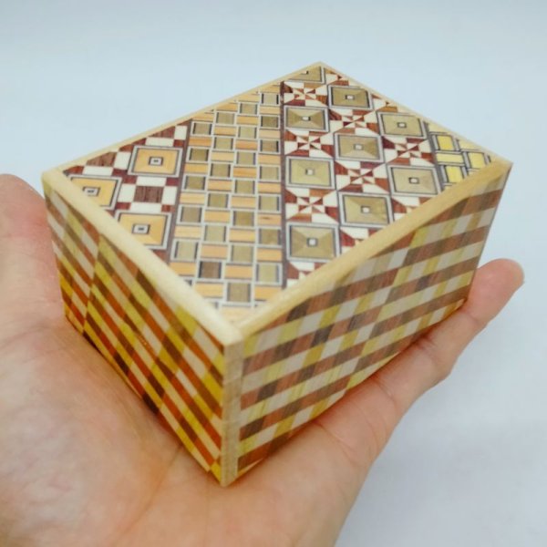 Photo8: 12 steps Yosegi/Ichimatsu 3 sun Japanese puzzle box Himitsu-bako (8)