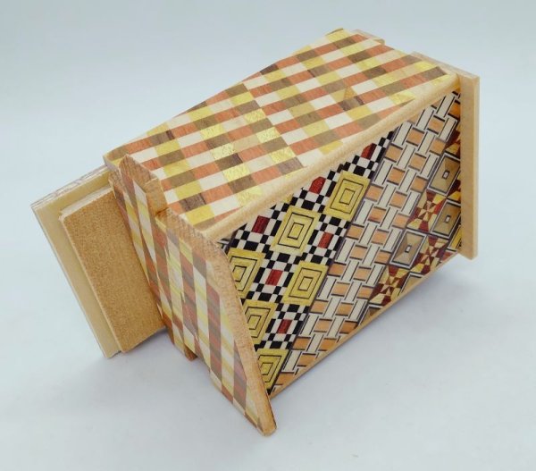Photo4: 12 steps Yosegi/Ichimatsu 3 sun Japanese puzzle box Himitsu-bako (4)
