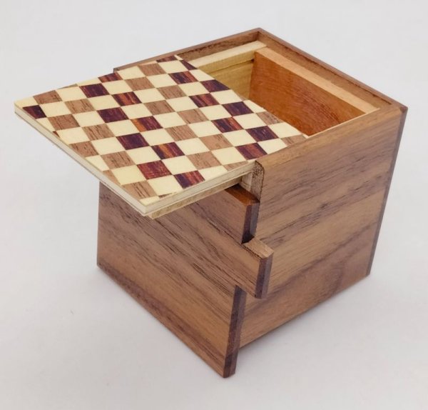 Photo2: 7 steps Ichimatsu/Walnut wood Cube 2 sun Japanese puzzle box Himitsu-bako (2)