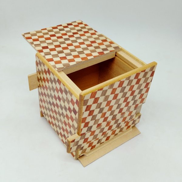 Photo4: 18 steps Ichimatsu 3 sun Cube Japanese puzzle box Himitsu-bako (4)
