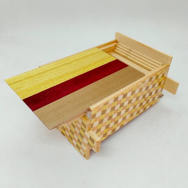 Photo2: 27 steps Natural wood/Ichimatsu 4 sun Japanese puzzle box Himitsu-bako (2)