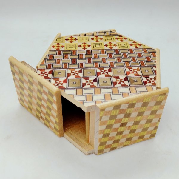 Photo2: 6 steps Hexagon Yosegi/Ichimatsu Japanese puzzle box Himitsu-bako (2)