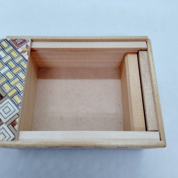 Photo6: The knock box Unique 5 steps Yosegi/Ichimatsu 4 sun Japanese puzzle box Himitsu-bako (6)