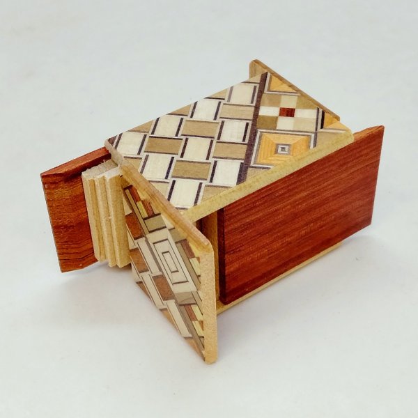 Photo5: 18 steps Solid Ichimatsu Mosaic Mame 1 sun Japanese puzzle box Himitsu-bako (5)