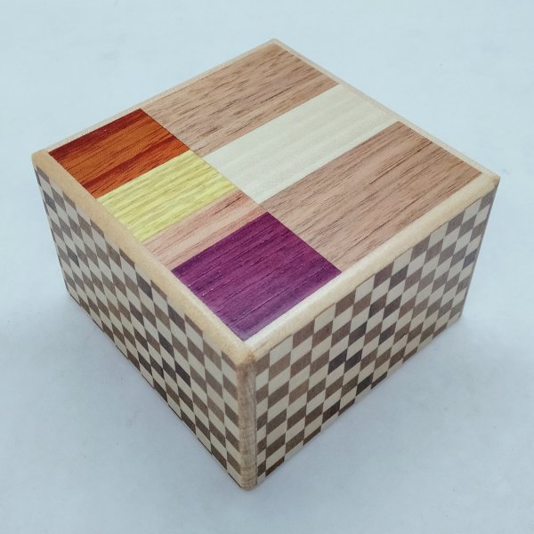 Photo1: The knock box Unique 5 steps Natural wood/Ichimatsu Square Japanese puzzle box Himitsu-bako (1)