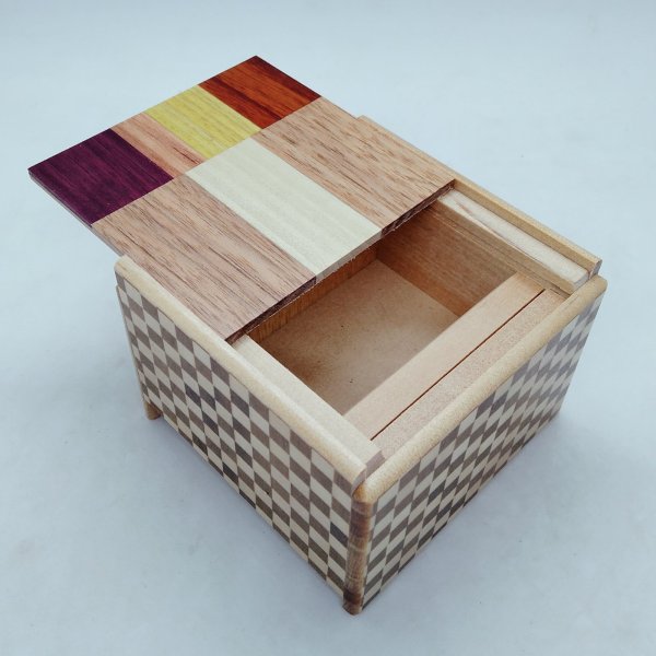 Photo3: The knock box Unique 5 steps Natural wood/Ichimatsu Square Japanese puzzle box Himitsu-bako (3)