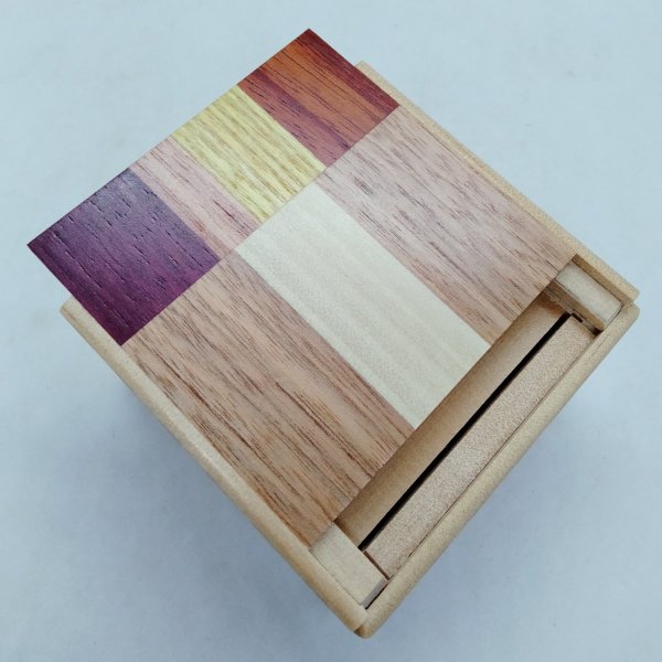 Photo6: The knock box Unique 5 steps Natural wood/Ichimatsu Square Japanese puzzle box Himitsu-bako (6)