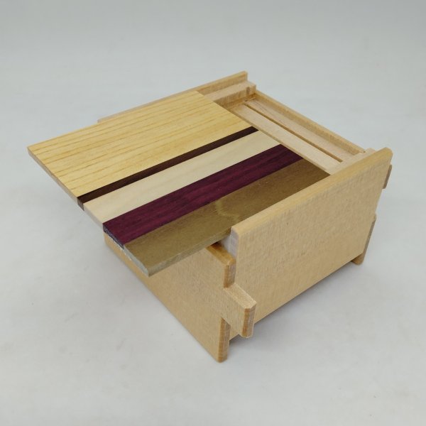 Photo2: Square 12 steps Natural wood Five types/Agathis Japanese puzzle box Himitsu-bako (2)