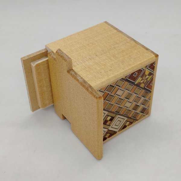 Photo4: 7 steps Cube Yosegi/Naturalwood 2 sun Japanese puzzle box Himitsu-bako (4)