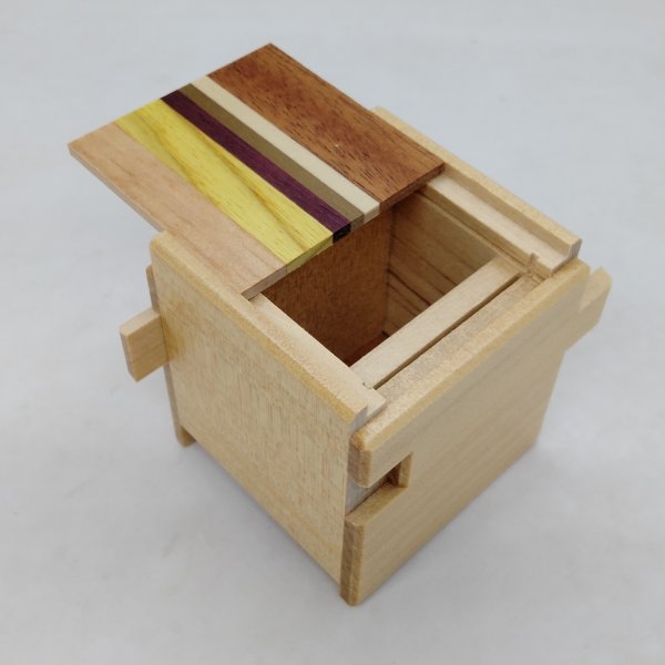 Photo5: 12 steps Cube Natural wood 2 sun Japanese puzzle box Himitsu-bako 202508 (5)