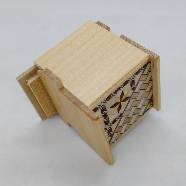 Photo4: 12 steps Cube Yosegi/Naturalwood 2 sun Japanese puzzle box Himitsu-bako (4)
