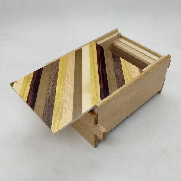 Photo2: 14 steps Striped pattern/Agathis wood 4 sun Japanese puzzle box Himitsu-bako (2)