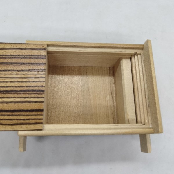 Photo3: 27 steps Zebra wood/Ichimatsu 4 sun Japanese puzzle box Himitsu-bako (3)