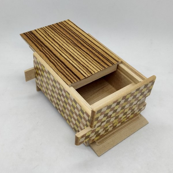 Photo4: 27 steps Zebra wood/Ichimatsu 4 sun Japanese puzzle box Himitsu-bako (4)