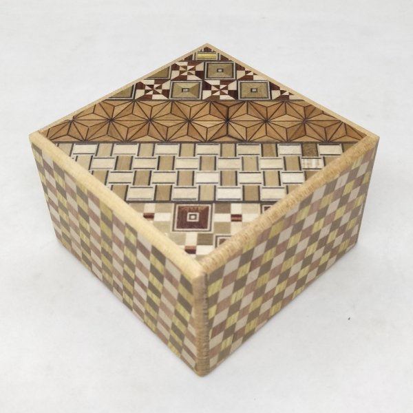 Photo1: Square 18 steps Yosegi/ichimatsu Japanese puzzle box Himitsu-bako (1)
