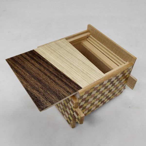 Photo3: Square 18 steps Random-grain/ichimatsu Japanese puzzle box Himitsu-bako 02 (3)