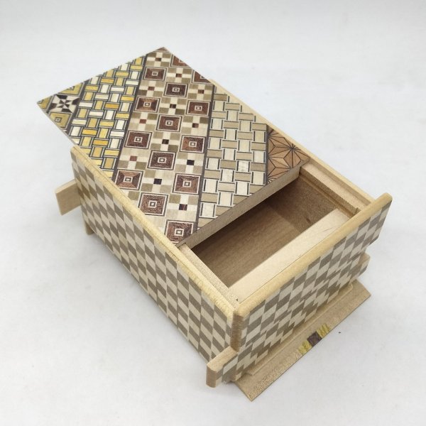 Photo5: 18 steps Yosegi (top panel)/Ichimatsu 4 sun Japanese puzzle box Himitsu-bako  (5)