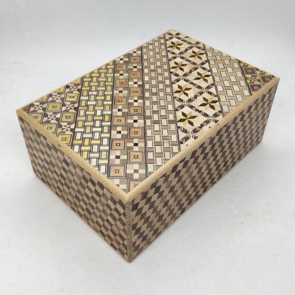 Photo1: 18 steps Yosegi (top panel)/Ichimatsu 6 sun Japanese puzzle box Himitsu-bako 202512 (1)