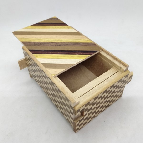 Photo5: 14 steps Striped pattern/Ichimatsu 4 sun Japanese puzzle box Himitsu-bako (5)