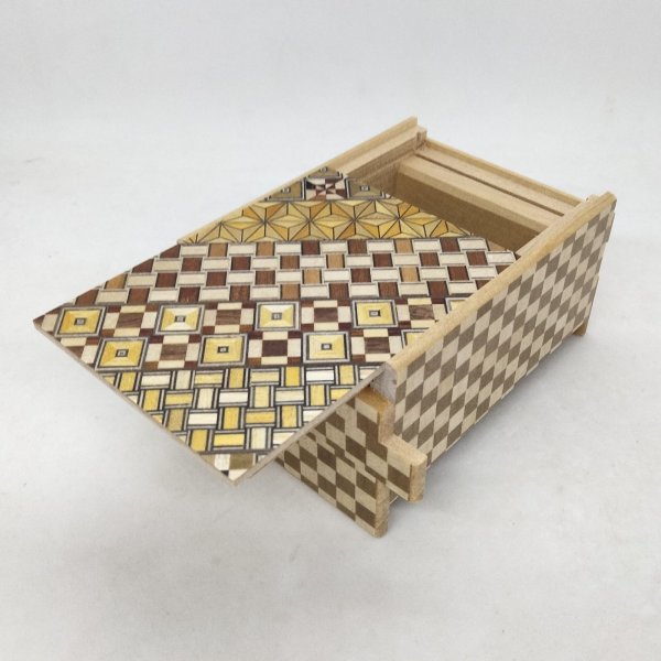 Photo4: 14 steps Yosegi/Ichimatsu 4 sun Japanese puzzle box Himitsu-bako (4)