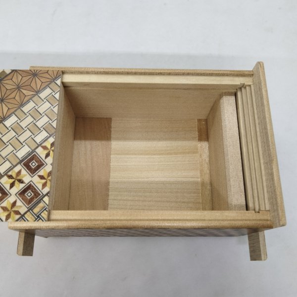 Photo4: 27 steps Yosegi(top panel)/Ichimatsu 5 sun Japanese puzzle box Himitsu-bako  (4)