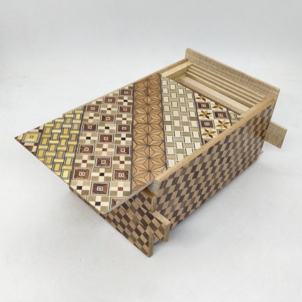 Photo2: 27 steps Yosegi(top panel)/Ichimatsu 5 sun Japanese puzzle box Himitsu-bako  (2)