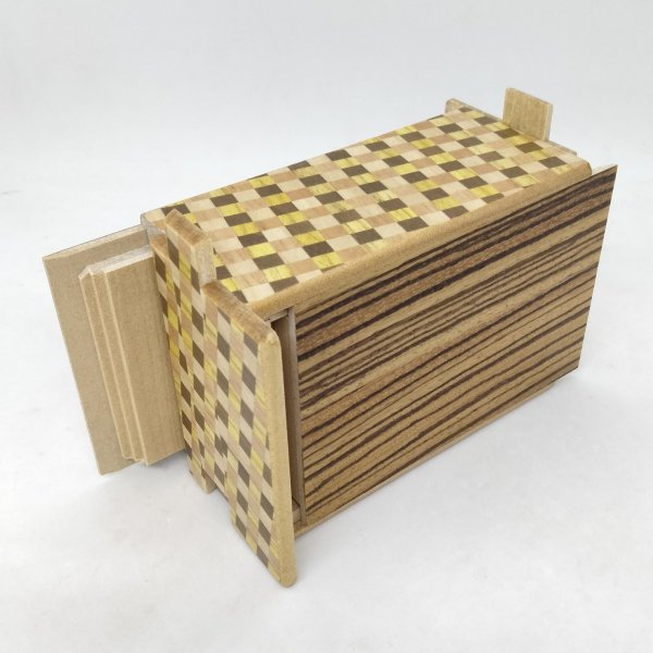Photo4: 18 steps Zebra-wood/Ichimatsu 4 sun Japanese puzzle box Himitsu-bako (4)