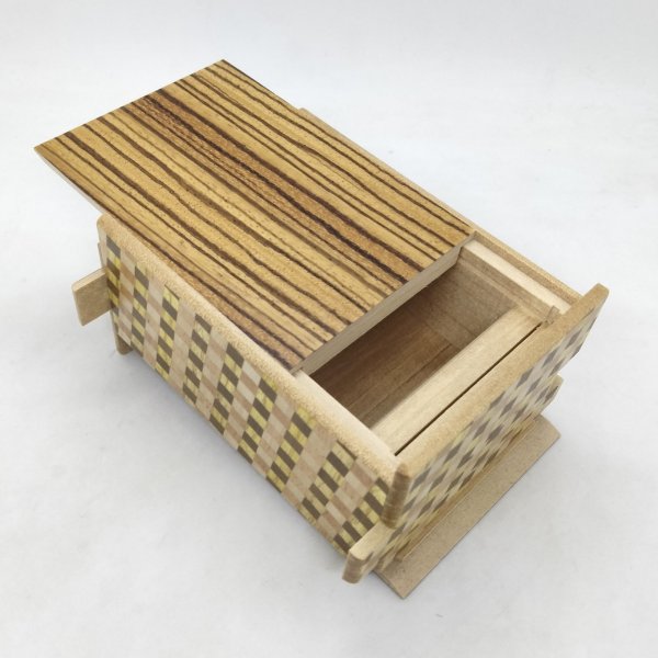 Photo3: 18 steps Zebra-wood/Ichimatsu 4 sun Japanese puzzle box Himitsu-bako (3)