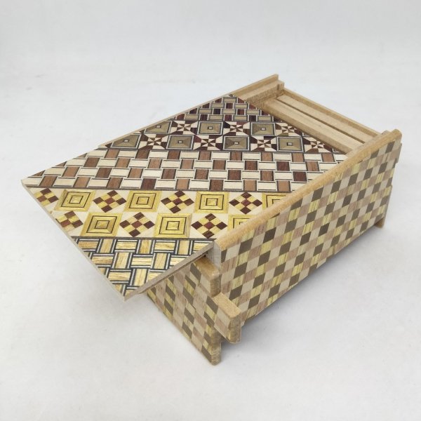 Photo2: 14 steps Yosegi(top panel)/Ichimatsu 4 sun Japanese puzzle box Himitsu-bako (2)