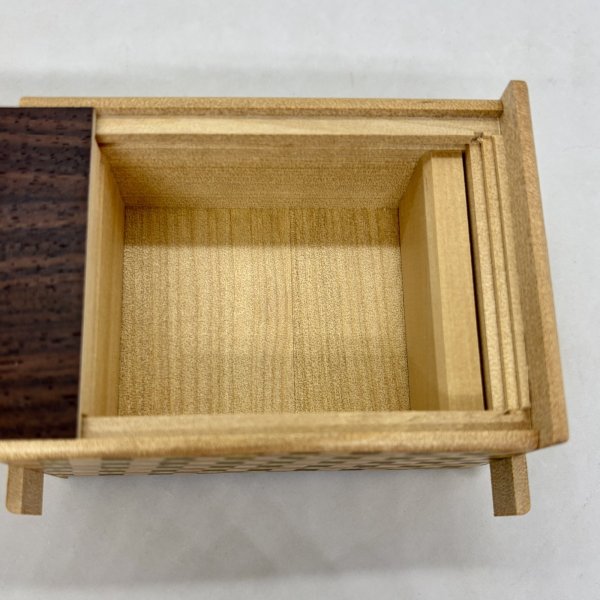 Photo3: 21 steps Rosewood/Ichimatsu 4 sun Japanese puzzle box Himitsu-bako  (3)