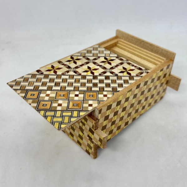Photo4: 21 steps Yosegi (top panel)/Ichimatsu 4 sun Japanese puzzle box Himitsu-bako  (4)
