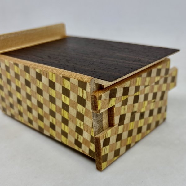 Photo5: 21 steps Yosegi (top panel)/Ichimatsu 4 sun Japanese puzzle box Himitsu-bako  (5)