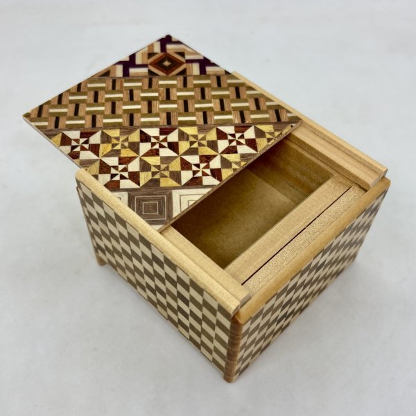 Photo2: The knock box 5 steps Yosegi/Ichimatsu Square Japanese puzzle box Himitsu-bako (2)
