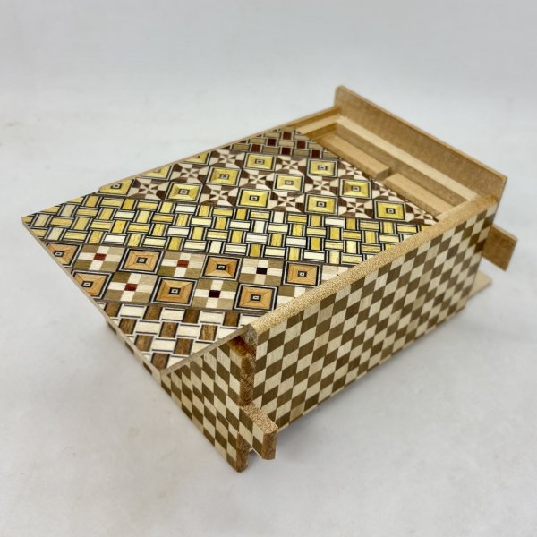 Photo1: 4-compartment Yosegi.Ichimatsu Japanese puzzle box Himitsu-bako  (1)