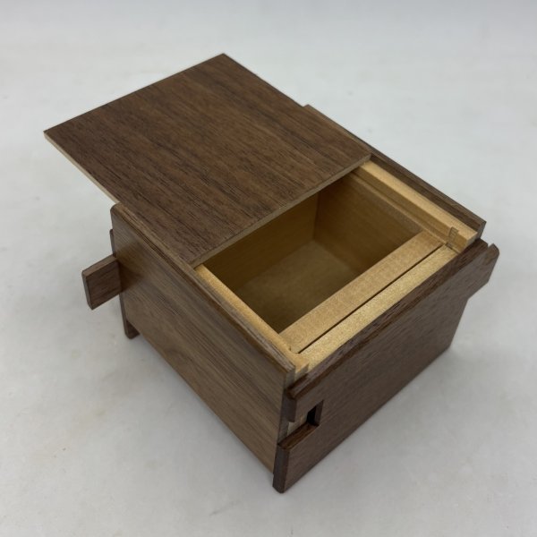 Photo3: Square 14 steps Walnut wood Japanese puzzle box Himitsu-bako (3)