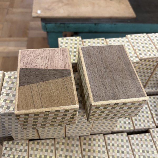 Photo1: 14 steps Random-grain(top panel)/Walnut.Ichimatsu 4 sun Japanese puzzle box Himitsu-bako (1)