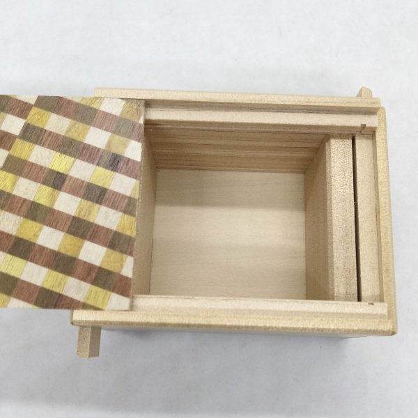 Photo2: 12 steps Ichimatsu/Agathis wood 3 sun Japanese puzzle box Himitsu-bako (2)