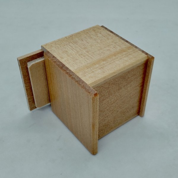 Photo3: 4 steps Agathis-wood Cube 2 sun Japanese puzzle box Himitsu-bako (3)