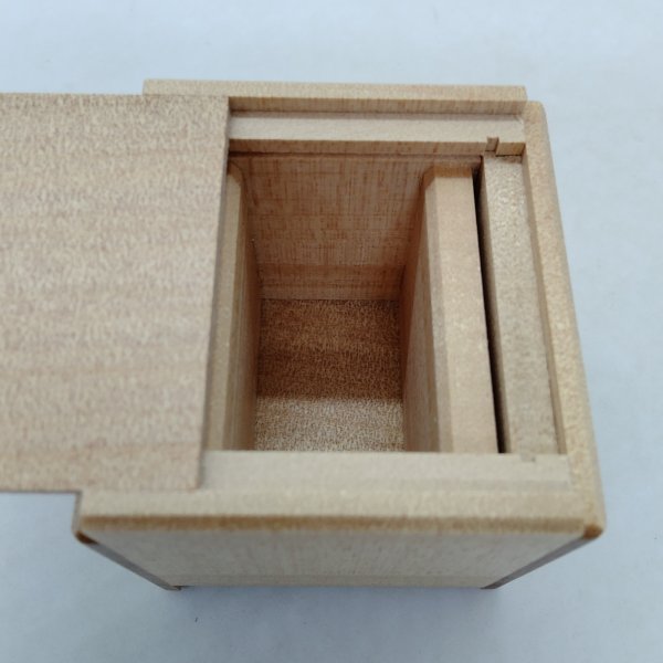 Photo4: 4 steps Agathis-wood Cube 2 sun Japanese puzzle box Himitsu-bako (4)