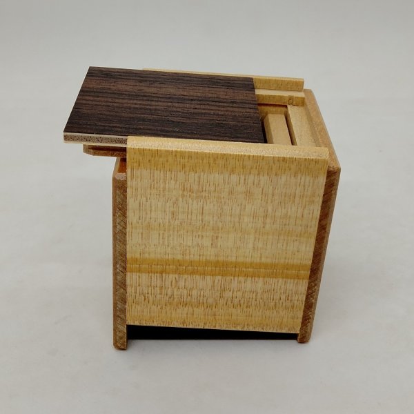 Photo5: 4 steps Rosewood.Agathis-wood Cube 2 sun Japanese puzzle box Himitsu-bako (5)