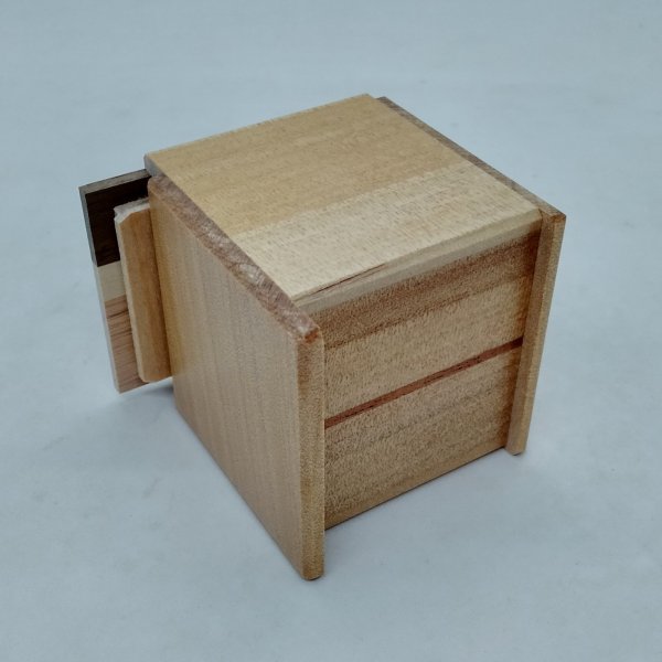Photo3: 4 steps Natural wood Cube 2 sun Japanese puzzle box Himitsu-bako (3)