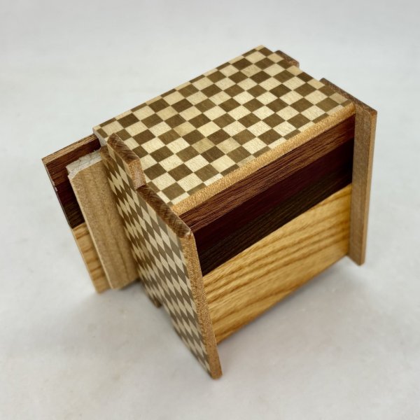 Photo3: Square 14 steps Natural wood/Ichimatsu Japanese puzzle box Himitsu-bako 20269-01 (3)