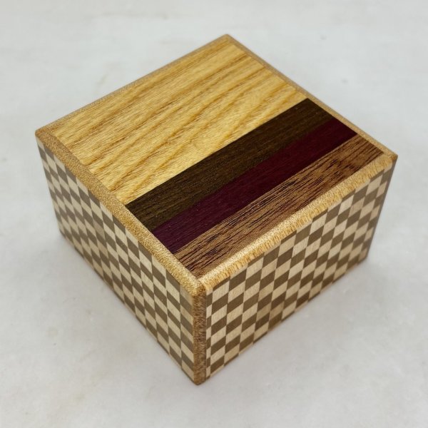 Photo1: Square 14 steps Natural wood/Ichimatsu Japanese puzzle box Himitsu-bako 20269-01 (1)